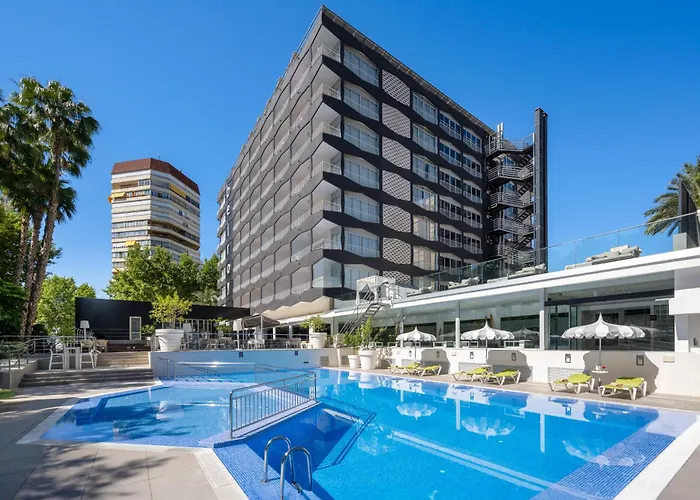 Hotel mit Pool: Climia Belroy 4 Sup